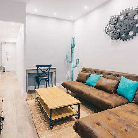 Izar By People Apartman